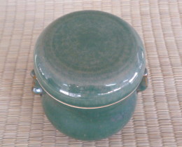 上野焼の骨壺の画像