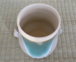 上野焼の骨壺の画像
