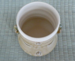 上野焼の骨壺の画像