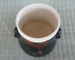 上野焼の骨壺の画像