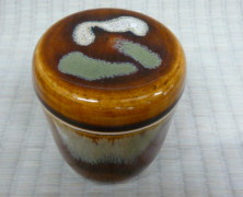 上野焼の骨壺の画像