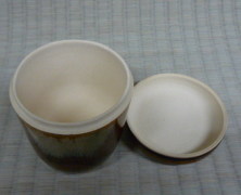 上野焼の骨壺の画像