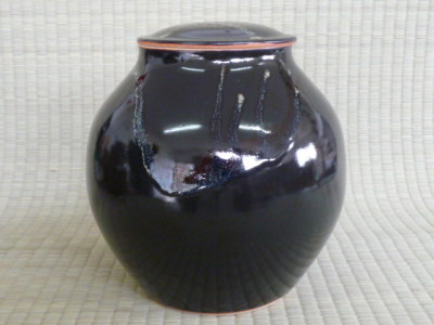上野焼の骨壺の画像