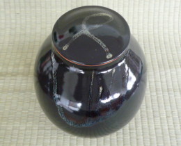 上野焼の骨壺の画像