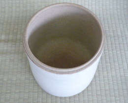 上野焼の骨壺の画像