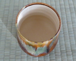 上野焼の骨壺の画像