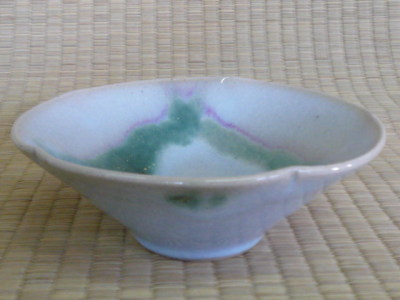 花弁型の鉢の画像