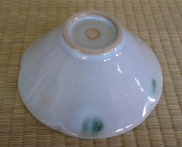 花弁型の鉢の画像