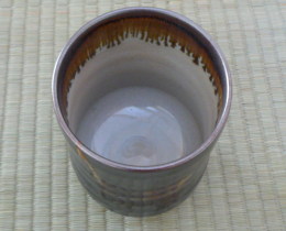 大きい湯呑の写真