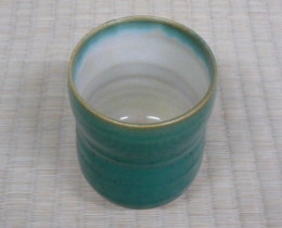 文字入りの湯呑の写真